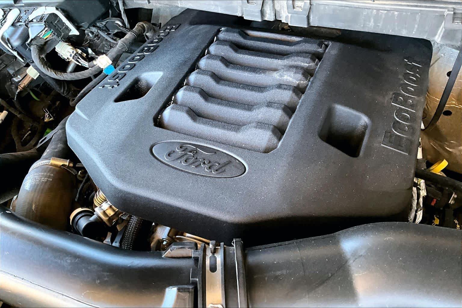 Used 2023 Agate Black Metallic Ford XLT image 61