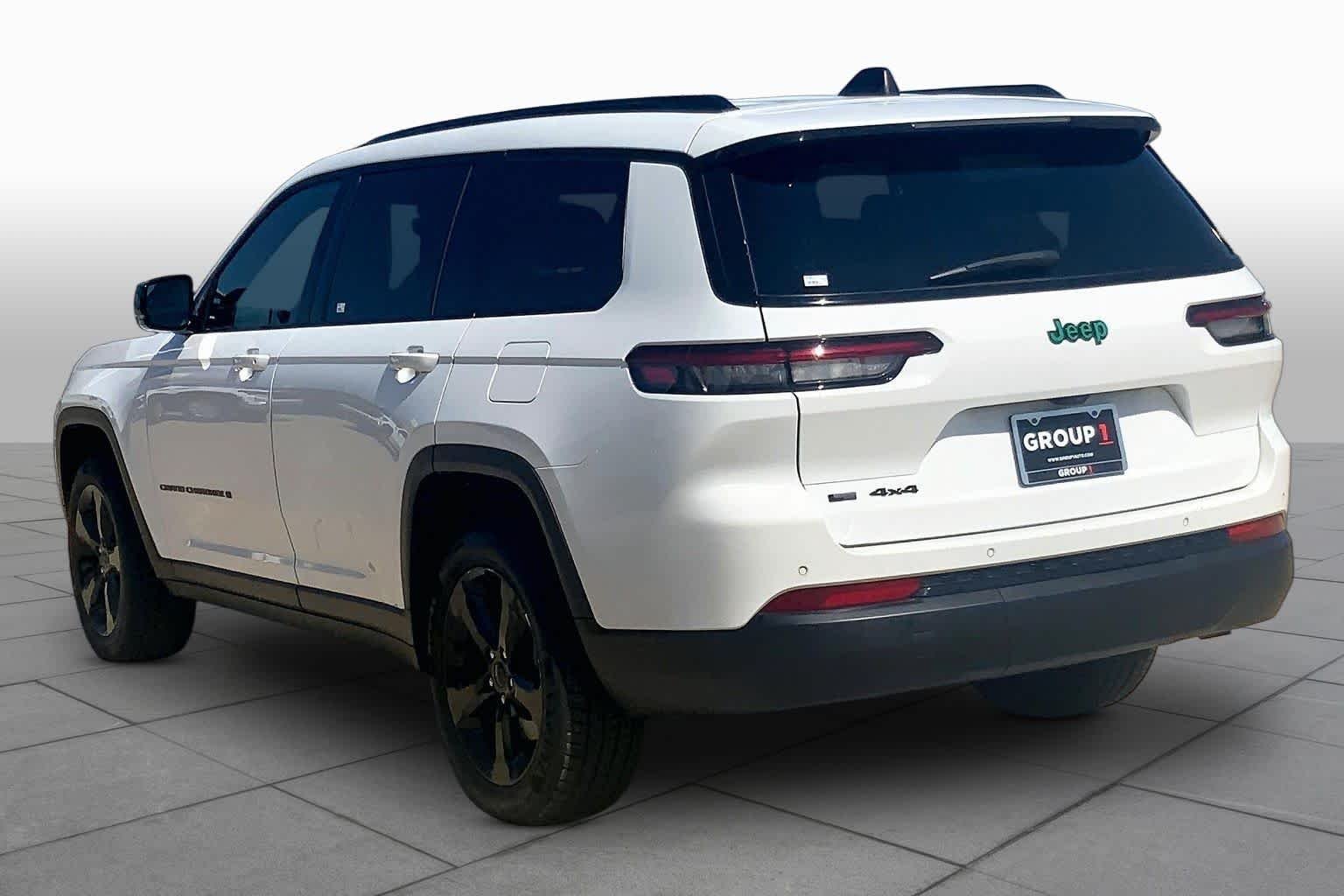 Used 2023 Bright White Clearcoat Jeep Altitude image 11