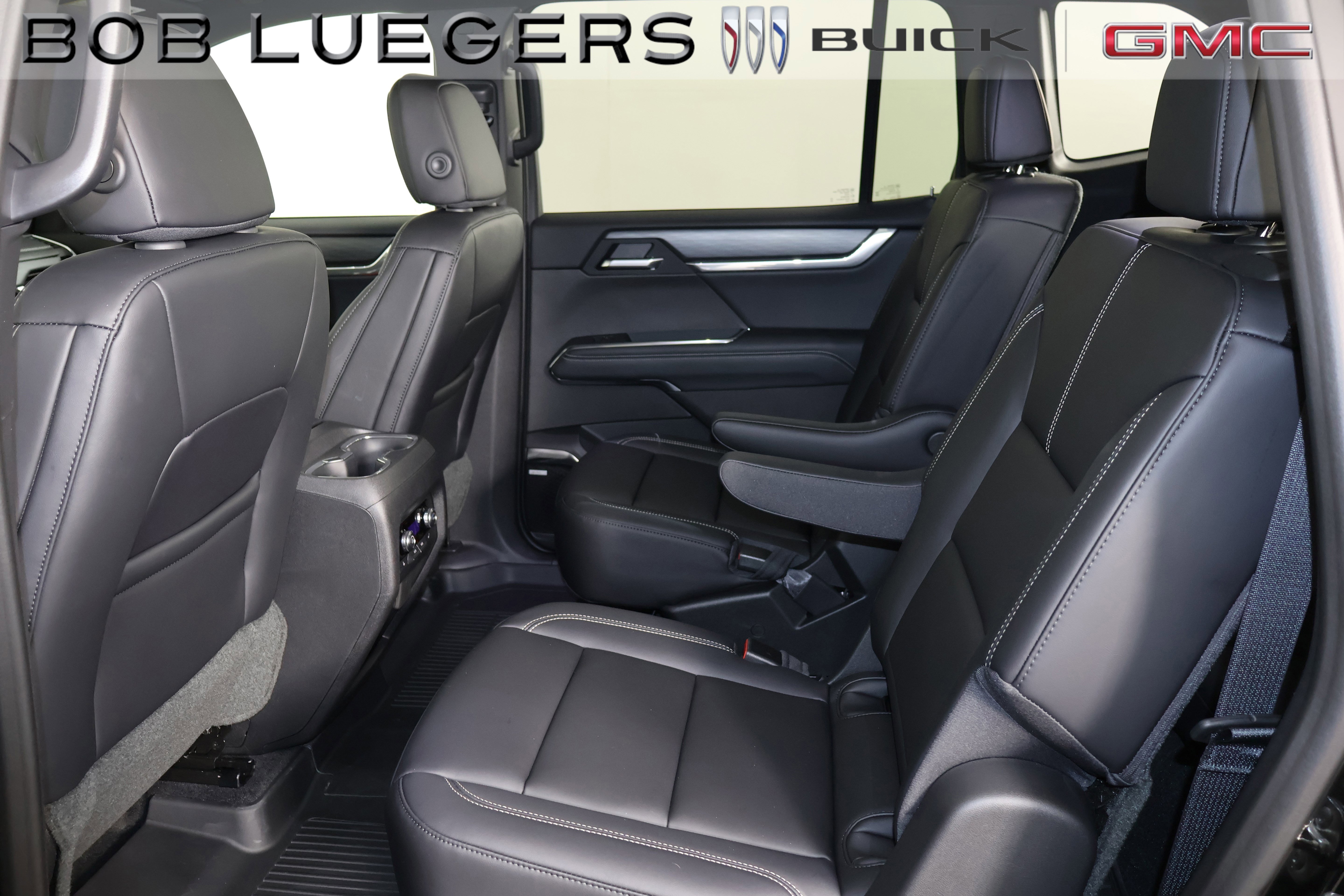 2026 GMC Acadia Elevation - Photo 12