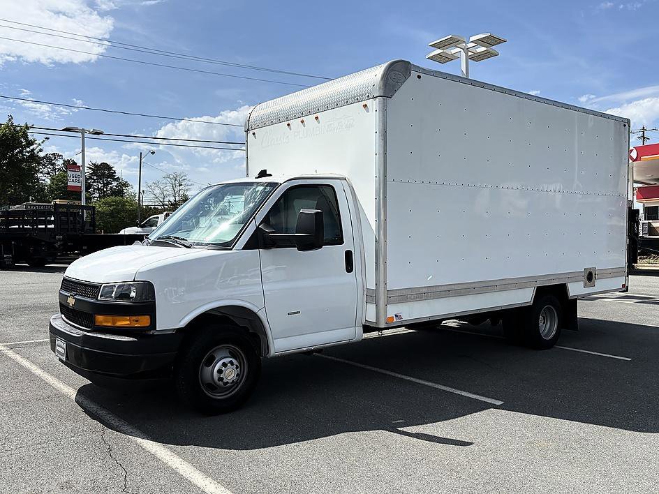 2020 Chevrolet Express Cutaway - Image 1
