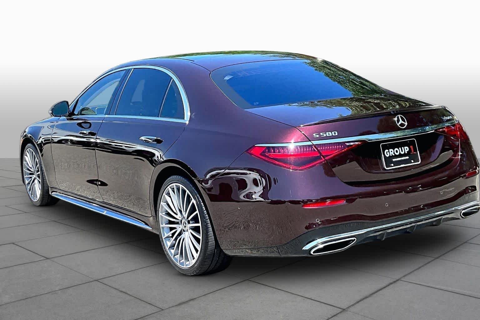 Used 2022 Rubellite Red Mercedes-Benz S 580 image 12