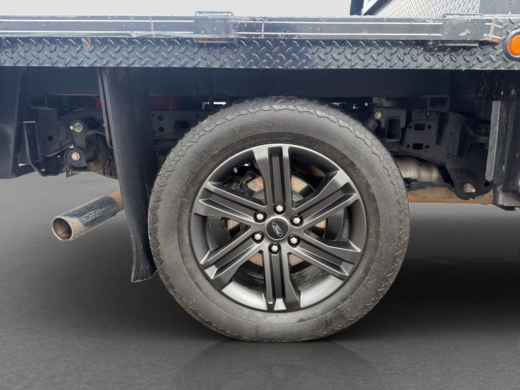 Used 2021 Gray Ford XLT image 22