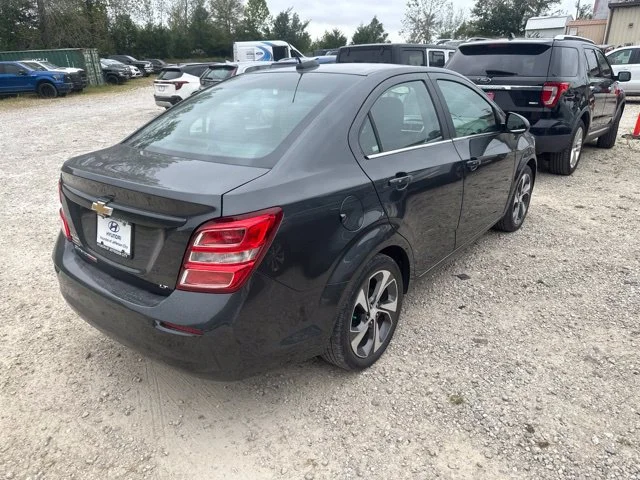 Used 2018 Gray Chevrolet LT image 3