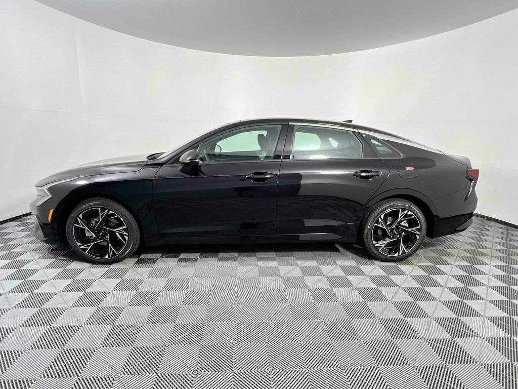 New 2026 Aurora Black Pearl Kia GT-Line FWD image 8