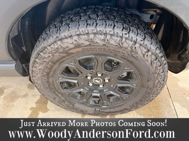 Certified Used 2025 Blue Metallic Ford Badlands image 6