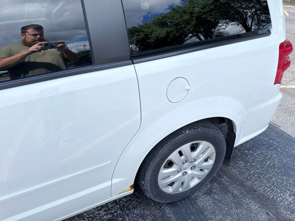 Used 2013 White Dodge SE image 12