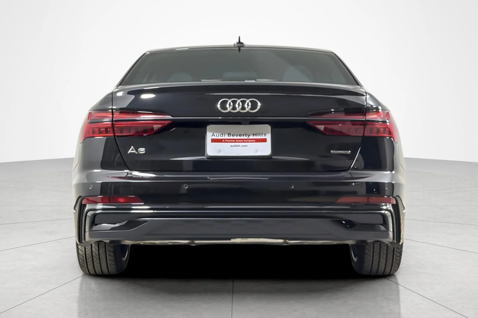 Used 2025 Mythos Black Metallic Audi Premium 55 TFSI quattro image 4