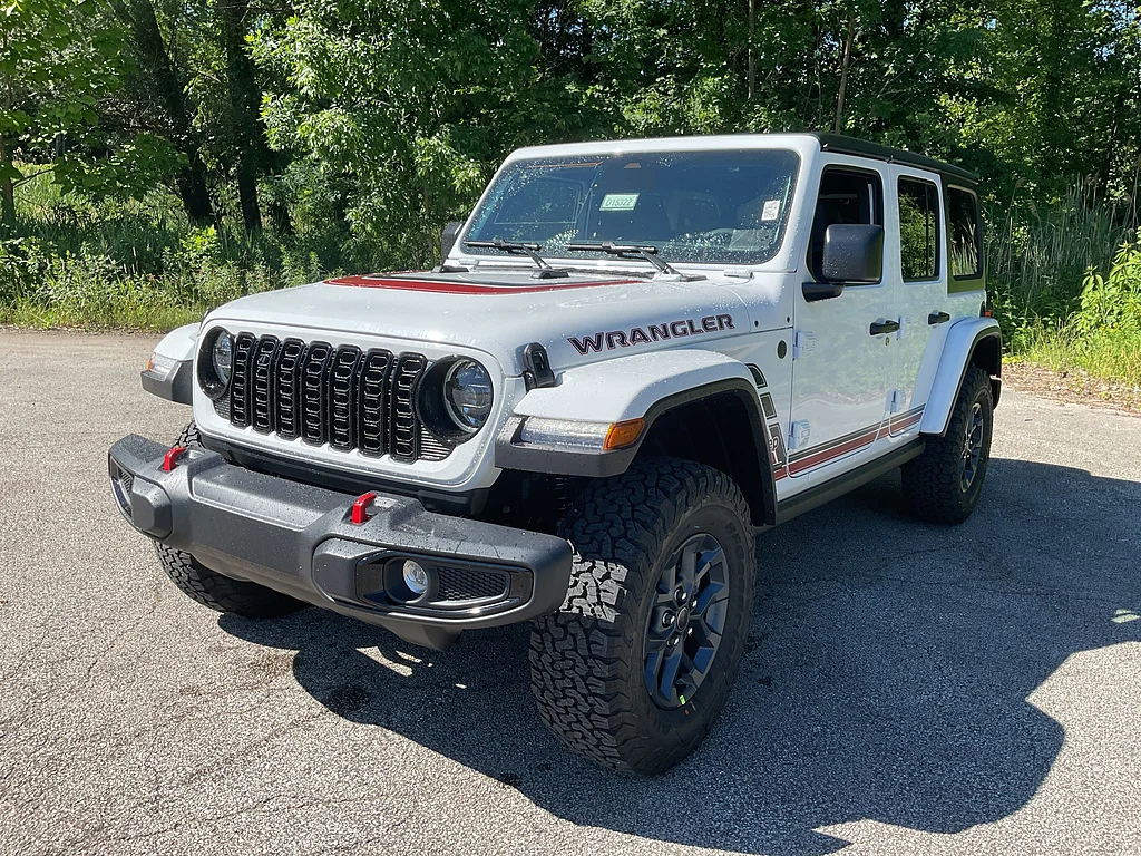 New 2026 Bright White Clearcoat Jeep 4-Door Willys 