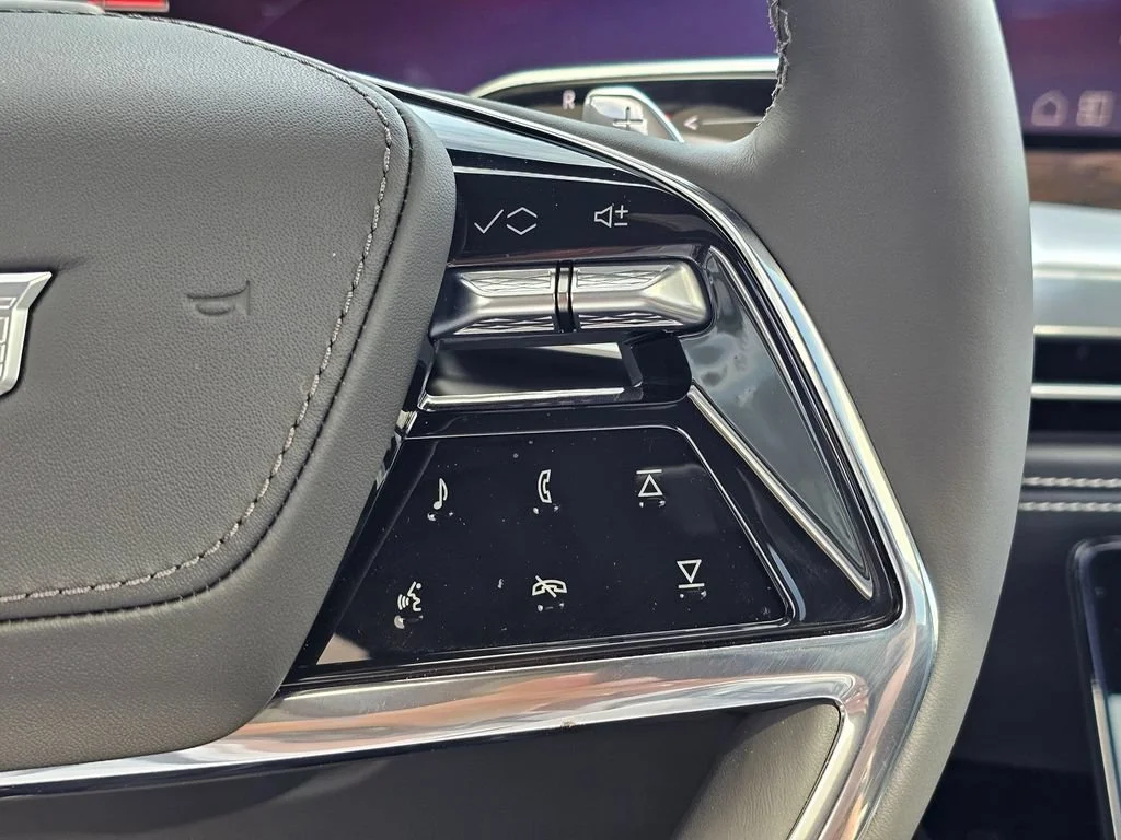 New 2026 Argent Silver Metallic Cadillac Platinum Sport image 29