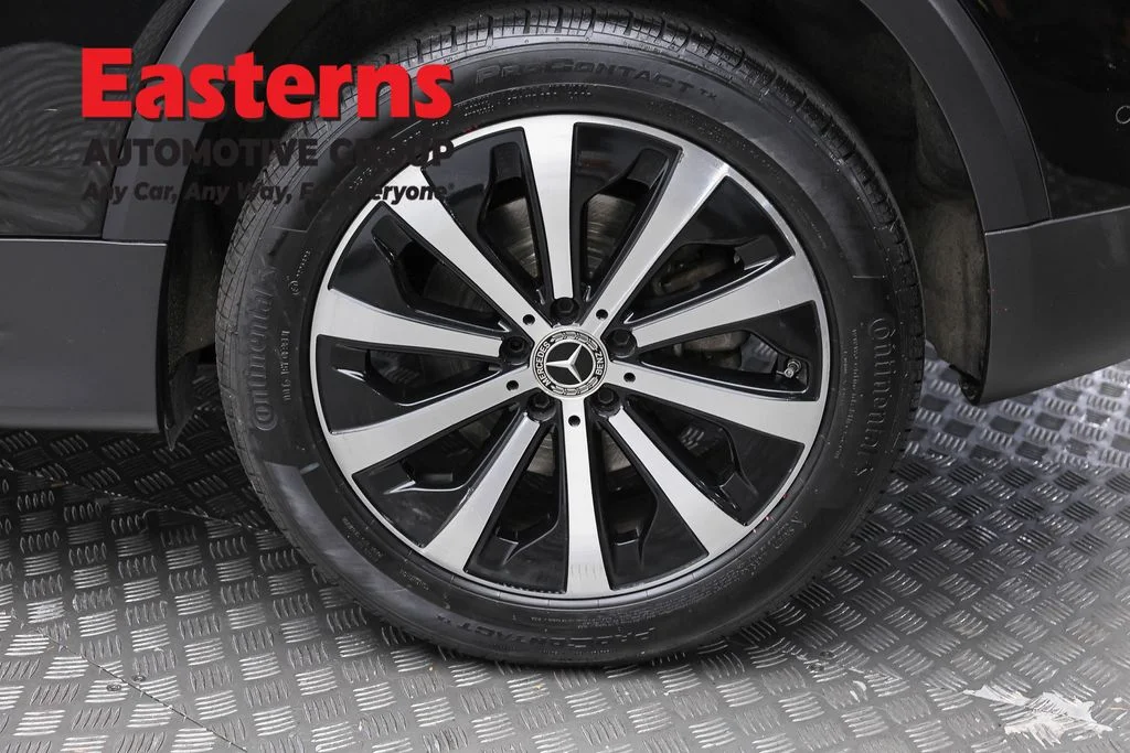 Used 2022 Black Mercedes-Benz GLB 250 image 8