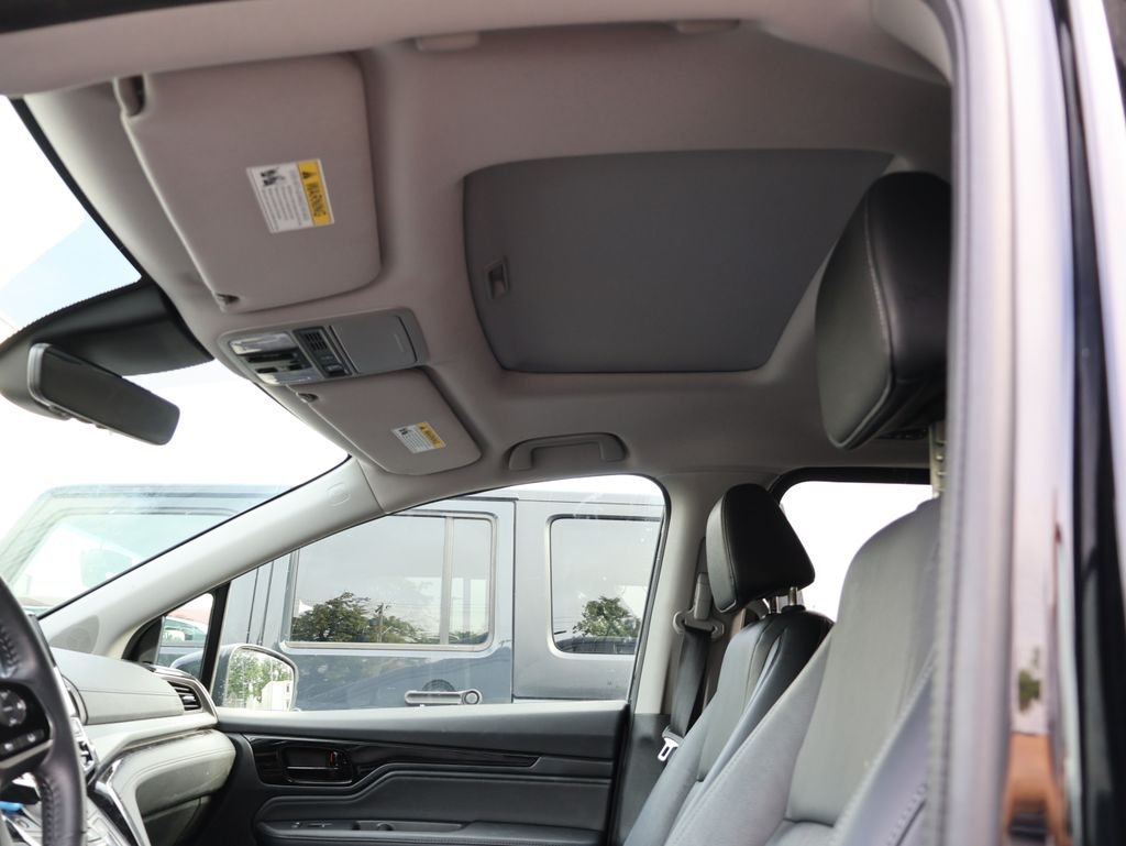 Used 2023 Black Honda Touring image 10