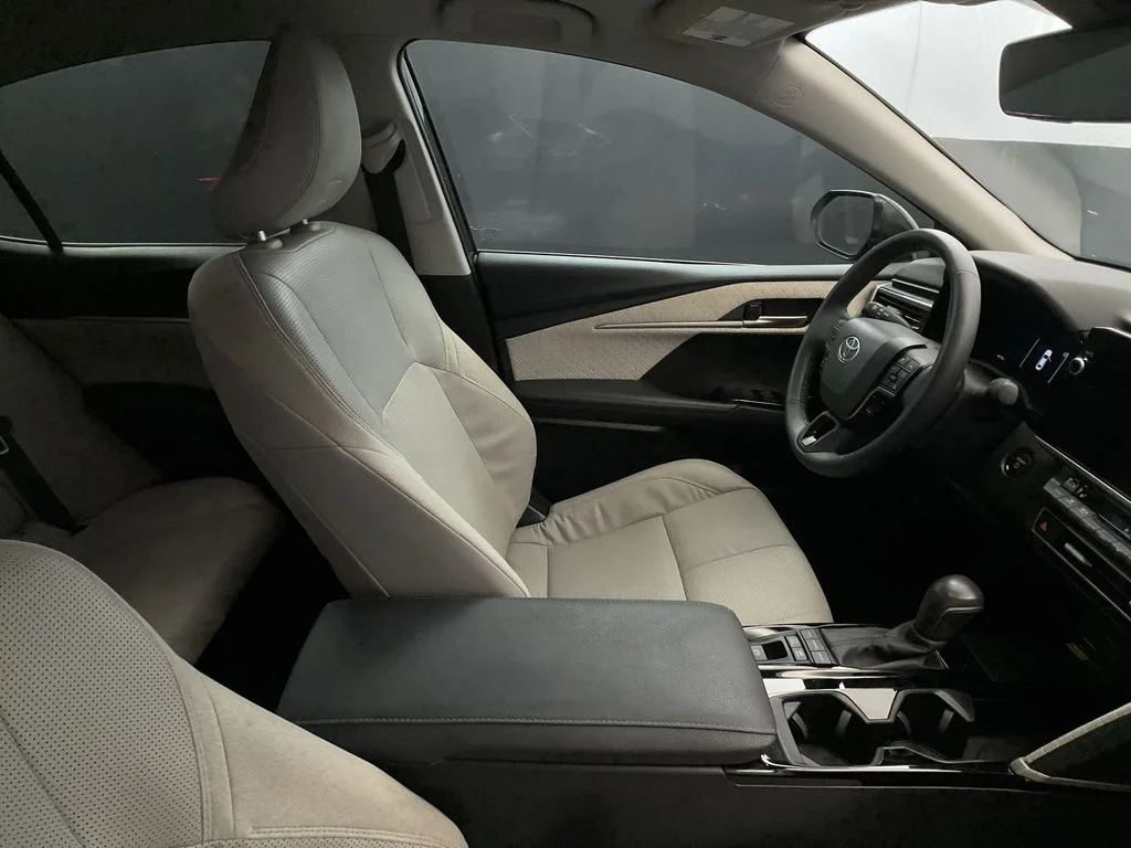 Used 2025 Midnight Black Metallic Toyota XLE image 26