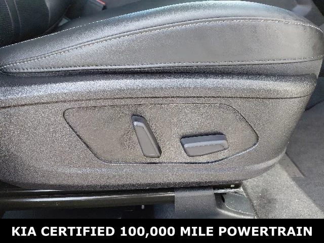 Used 2024 White Kia X-Line EX image 28