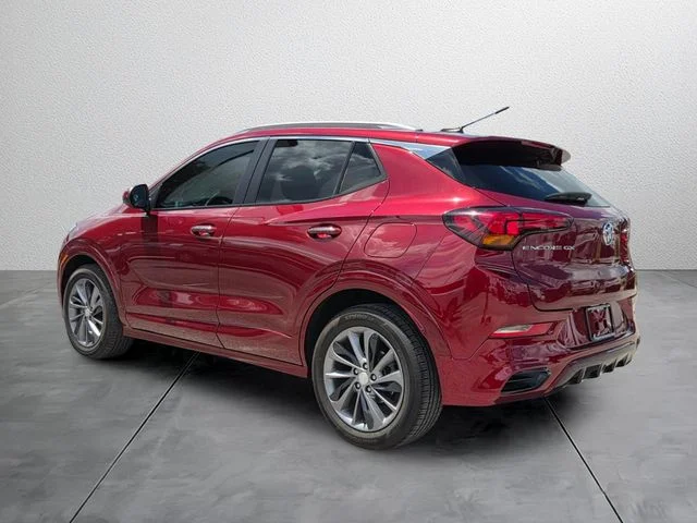 Used 2023 Red Buick Select image 3