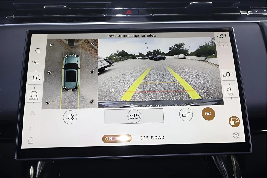 New 2026 Charente Grey Land Rover Dynamic SE image 23