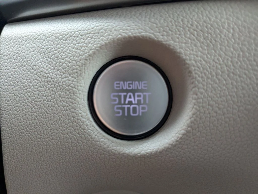 2025 Kia Sorento S - Photo 30