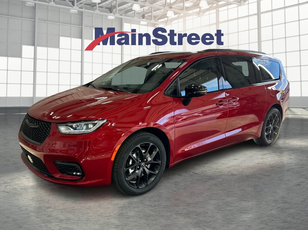2026 Chrysler Pacifica Limited's photo