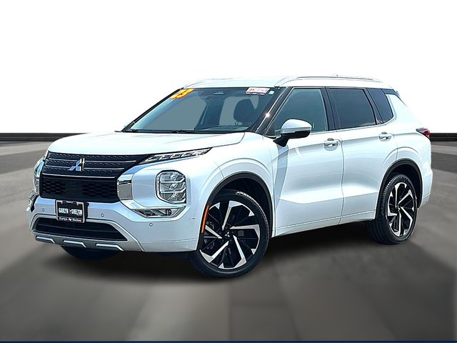 Pre-Owned 2023 Mitsubishi Outlander 2.5L I-4 gasoline direct injection, DOHC, variable valve control, regular unleaded, engine with 181HP FWD SEL 2.5 2WD