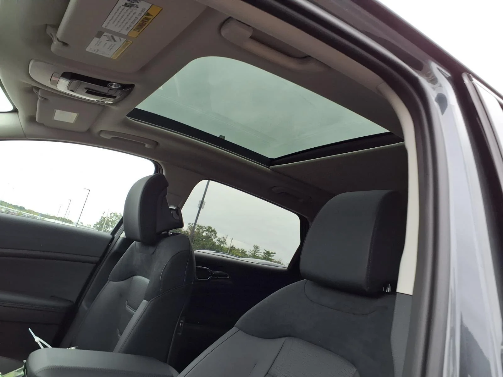 New 2027 Gravity Gray Kia SX Prestige image 14