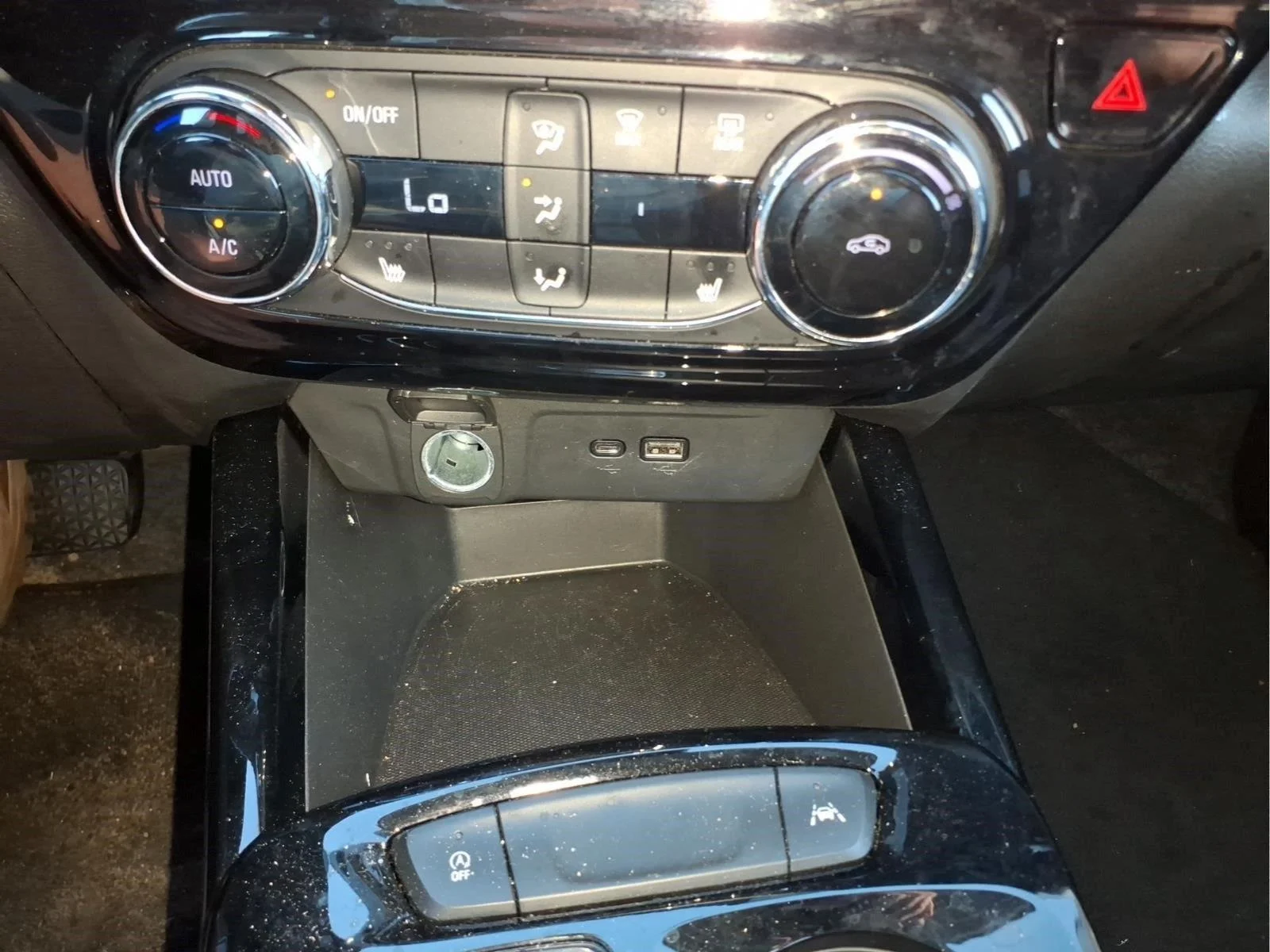 Used 2025 Sterling Gray Metallic Chevrolet LT image 23