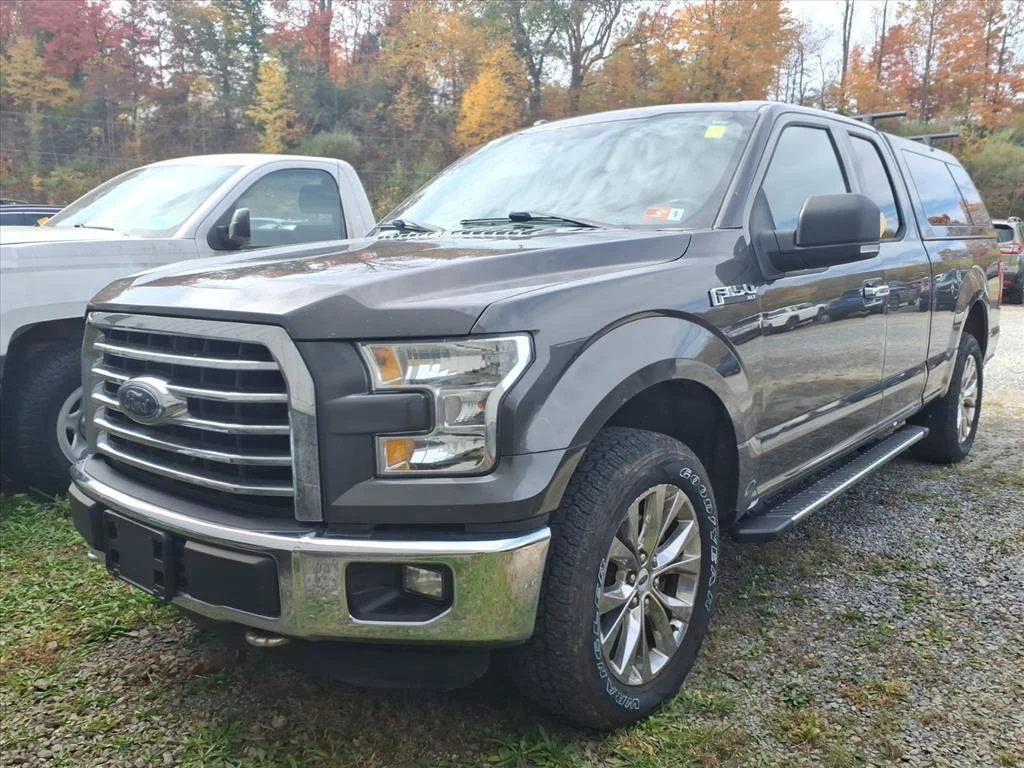 Used 2015  Ford XLT image 2