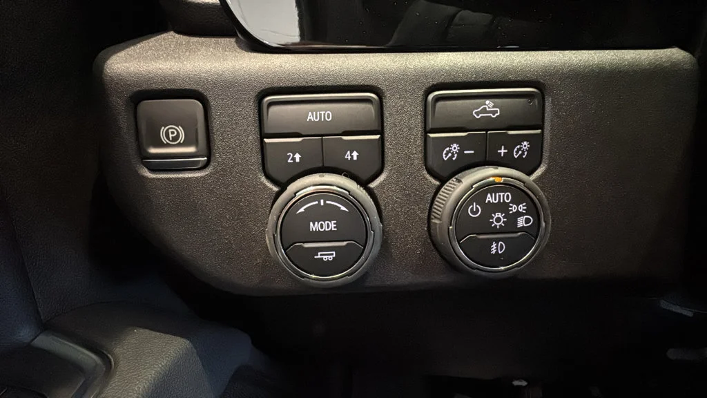 New 2026 Sterling Gray Metallic Chevrolet RST image 31