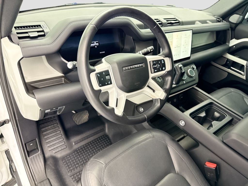 Used 2024 Fuji White Land Rover S image 9