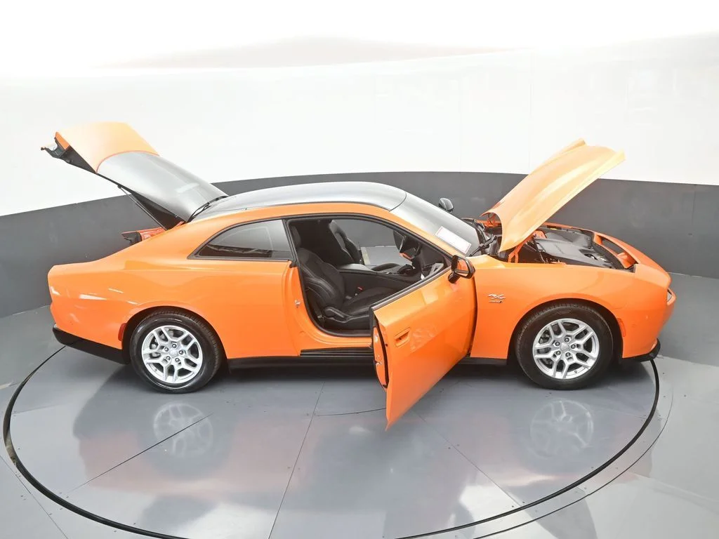 Used 2025 Header Orange Clearcoat Dodge R/T image 71