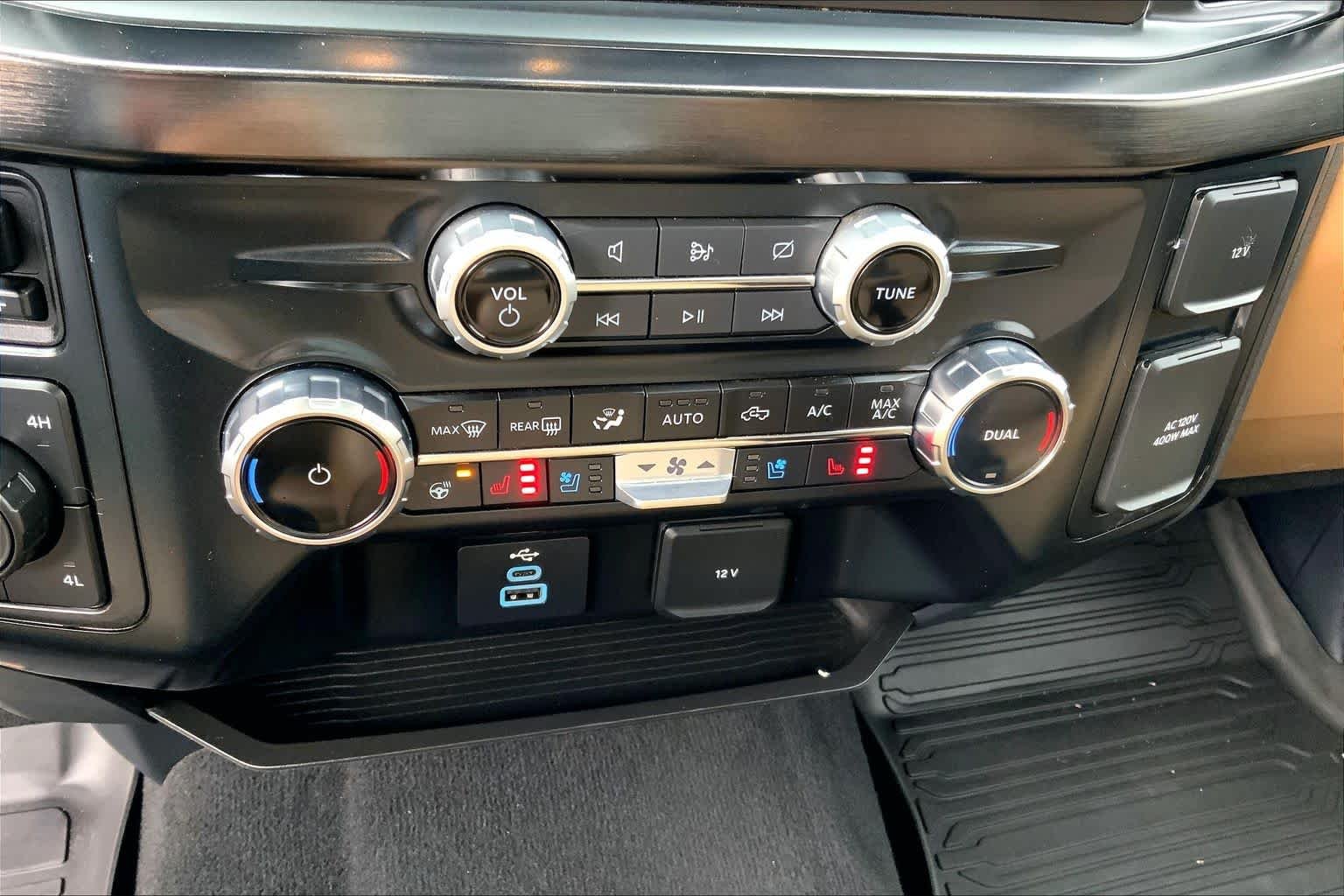 Used 2023 Antimatter Blue Metallic Ford LARIAT image 27