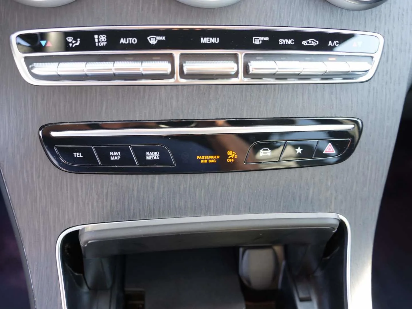 Used 2022 Polar White Mercedes-Benz GLC 300 4MATIC® SUV image 20