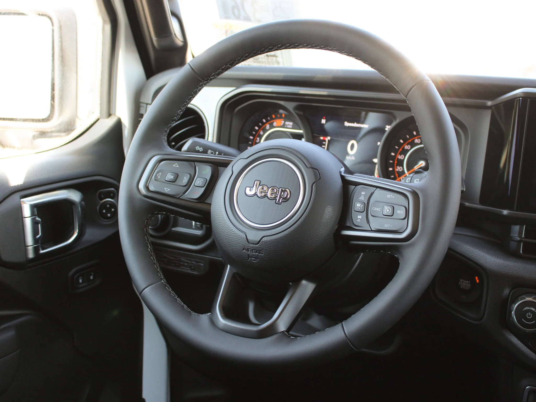 Used 2025 White Jeep Sport S* 4 Door 4x4, Remote Start, Heated Seats/Wheel image 13