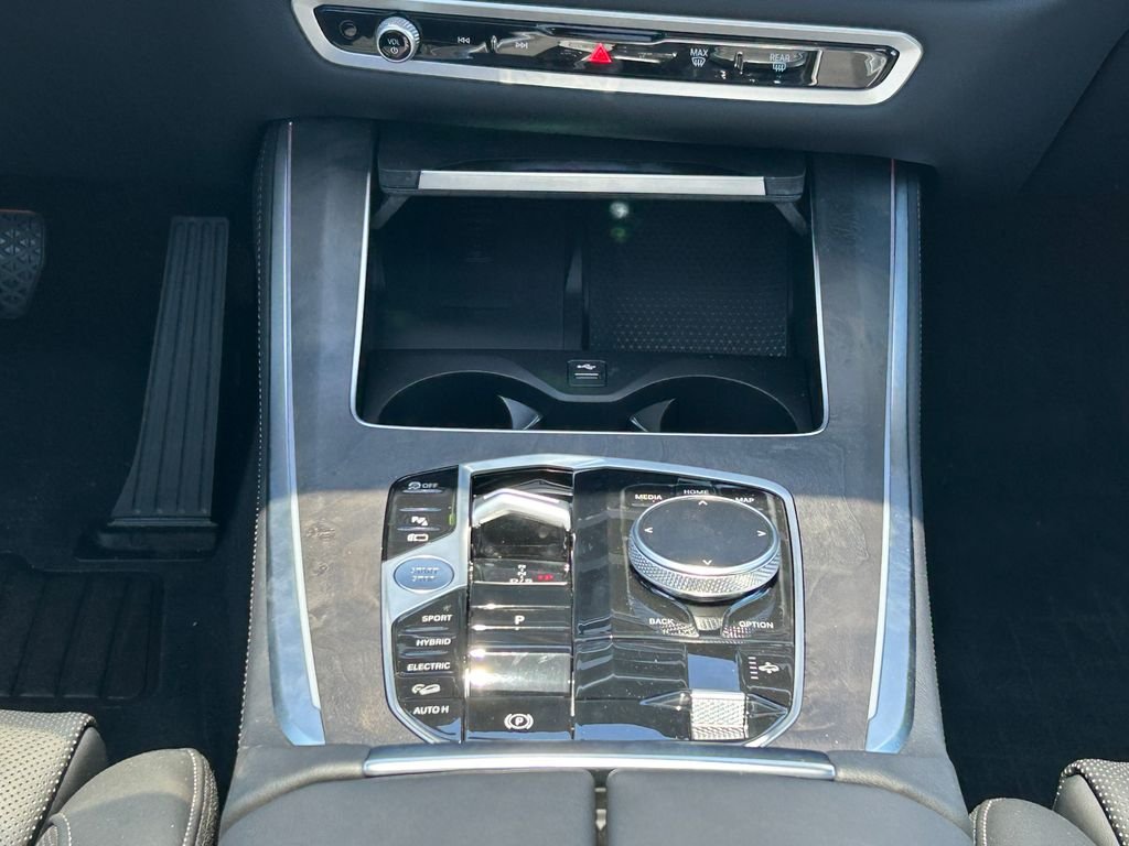 2026 BMW X5 50e - Photo 27
