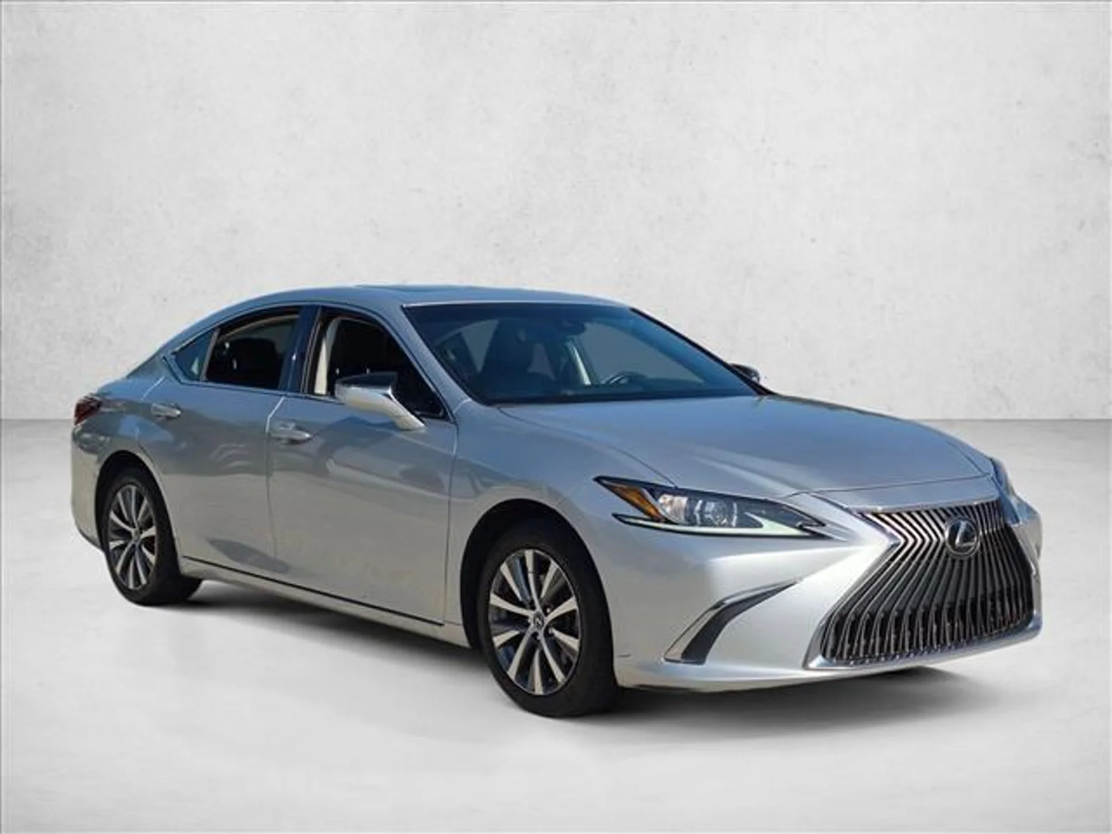Used 2019 Atomic Silver Lexus ES 350 image 3