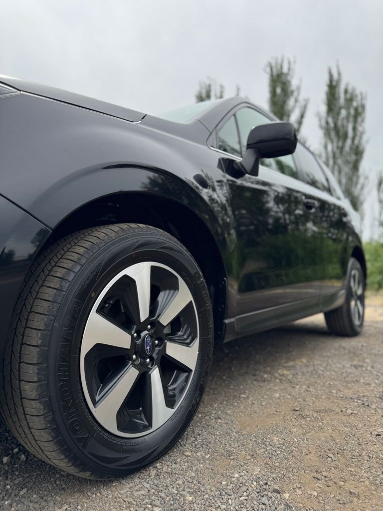 Used 2018 Crystal Black Silica Subaru 2.5i Limited image 41