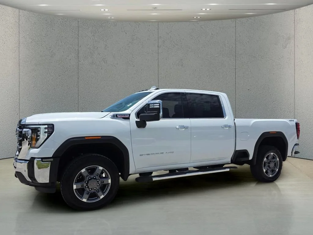 Used 2025 Summit White GMC SLT image 10