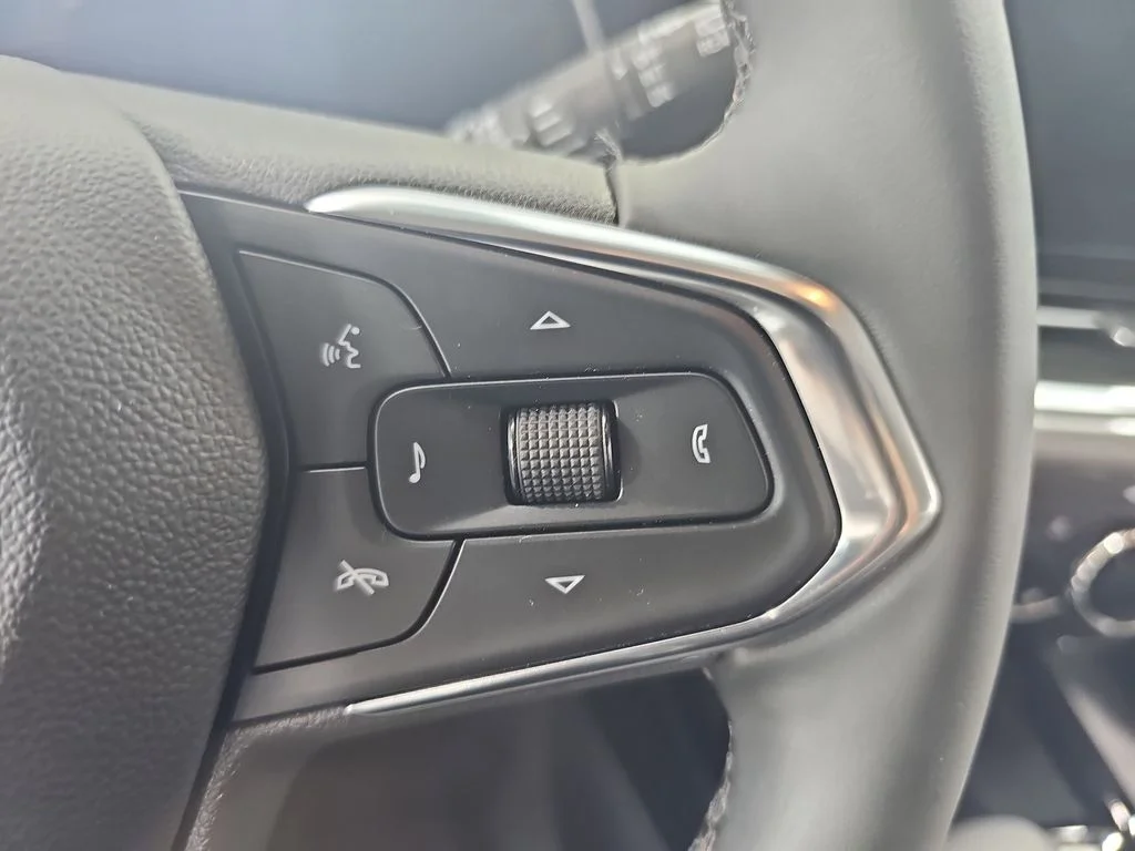 Certified Used 2025 Blue Chevrolet ACTIV image 23
