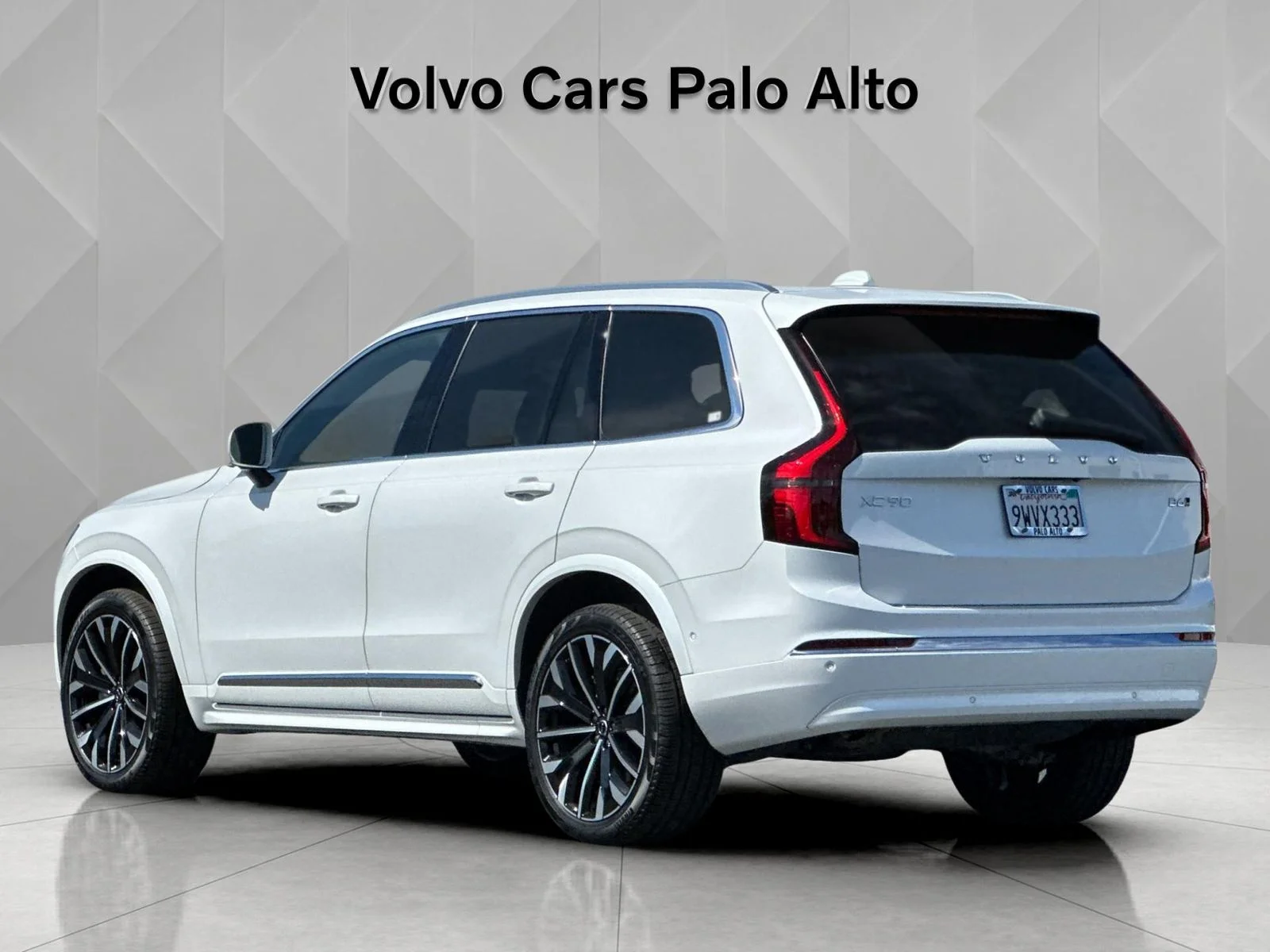 2026 Volvo XC90 Plus - Photo 6
