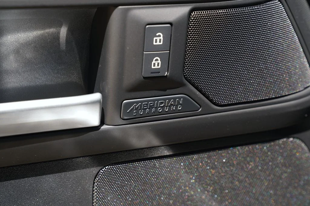 New 2026 Carpathian Grey Land Rover X-Dynamic SE image 11