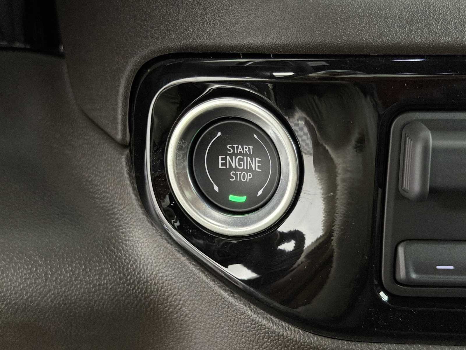 2026 GMC Sierra 1500 SLT - Photo 30