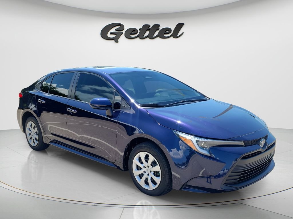 Certified Used 2024  Toyota LE image 3