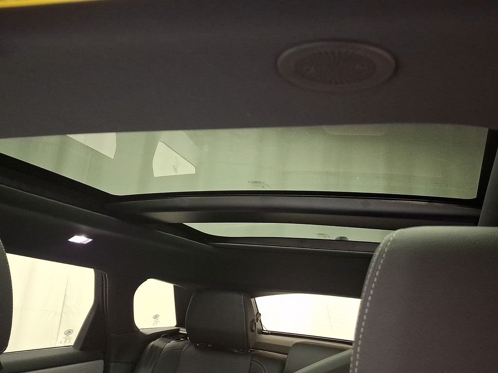 New 2026 Santorini Black Land Rover Hoxton Edition image 11