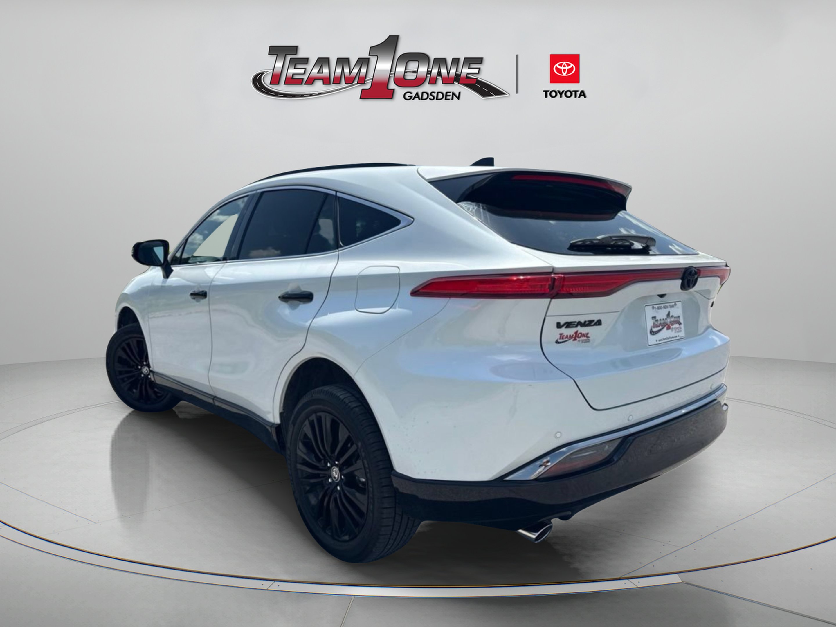 Used 2024 Pearl Toyota Nightshade image 4