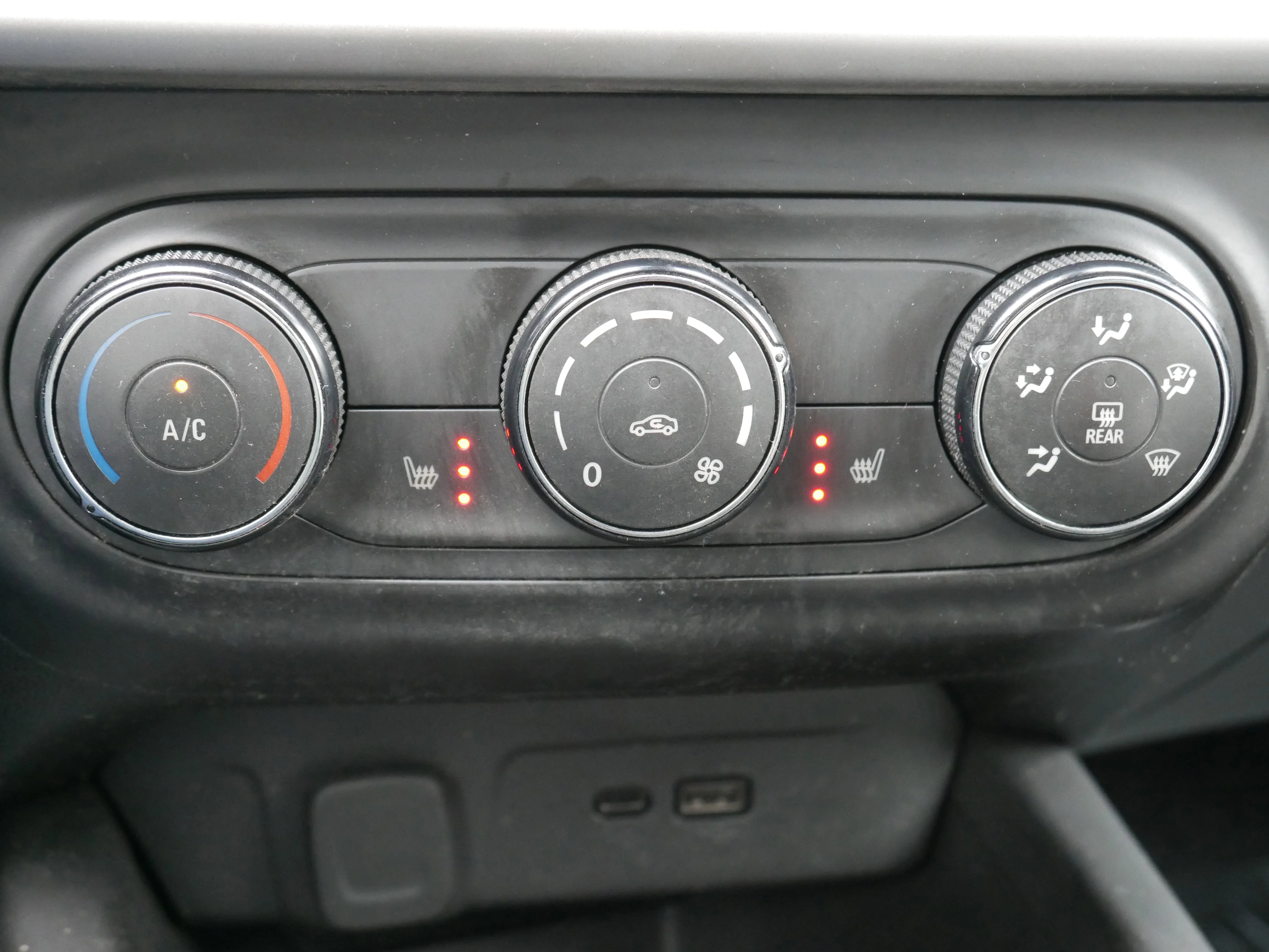 Certified Used 2024 Crimson Metallic Chevrolet 1RS image 18