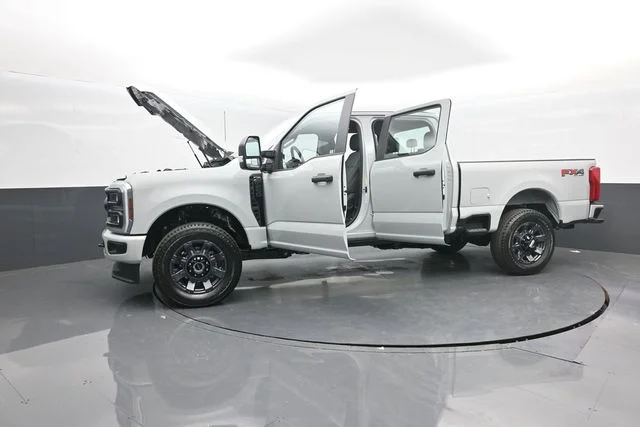 New 2026 Avalanche Ford F-250® XL image 43