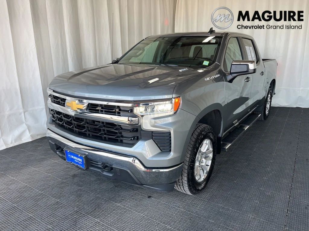 Used 2025 Gray Chevrolet LT image 1