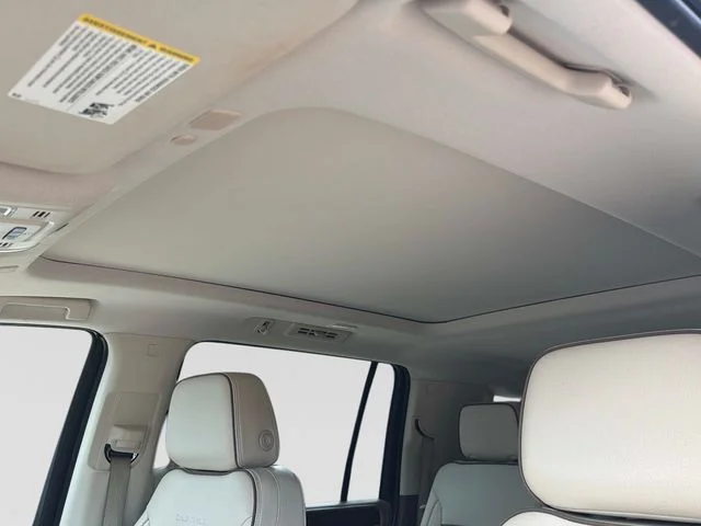 Used 2022 White GMC Denali image 24