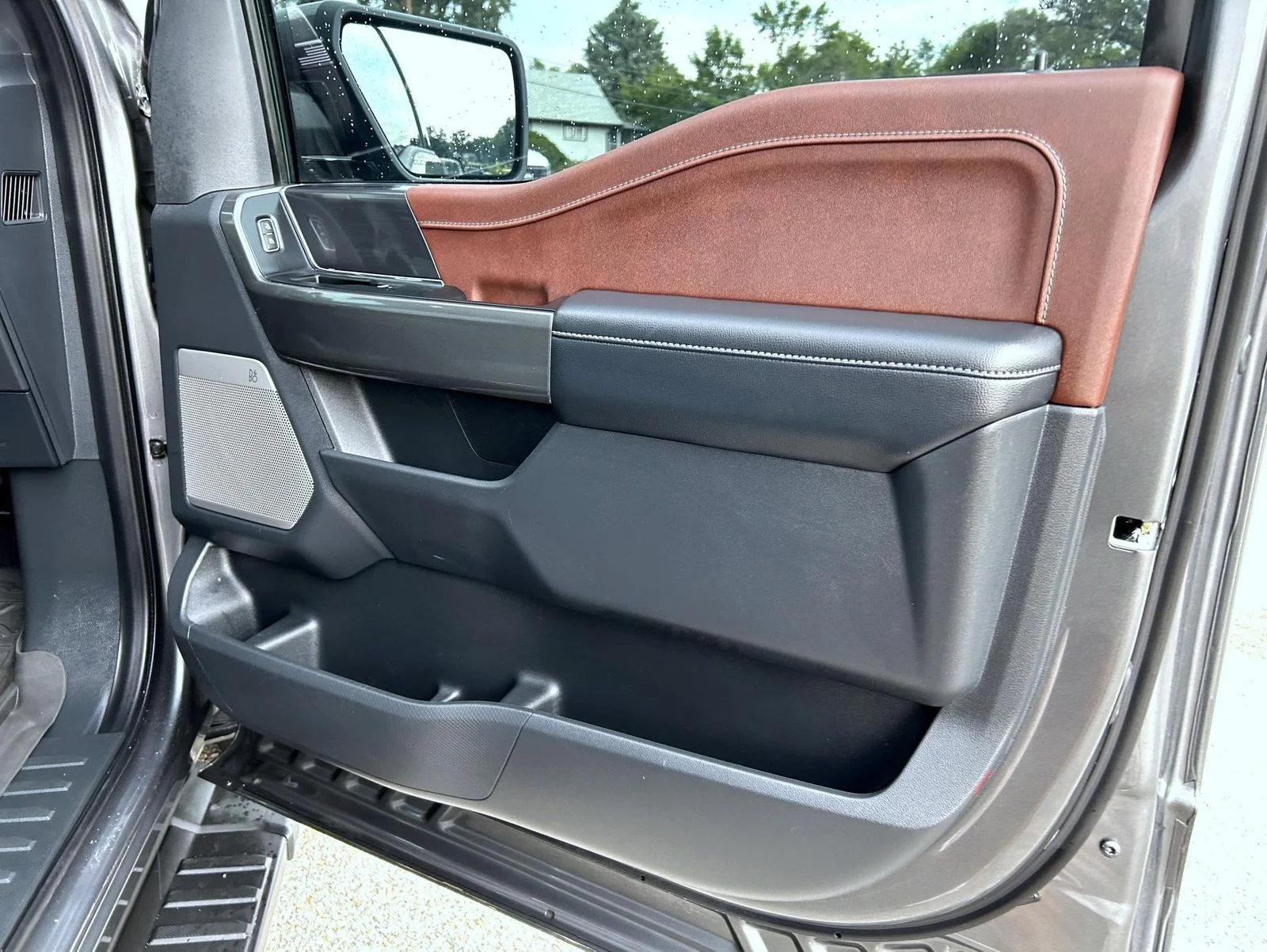 Used 2023 Gray Ford Lariat image 16