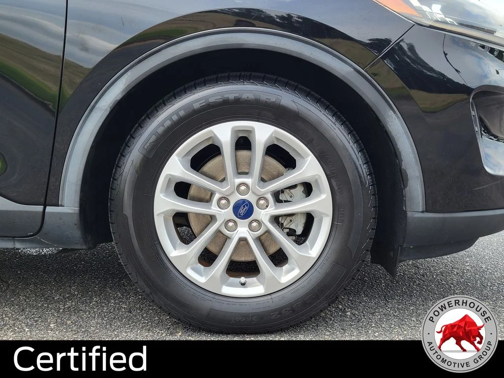 Used 2020 Black Ford SE image 11