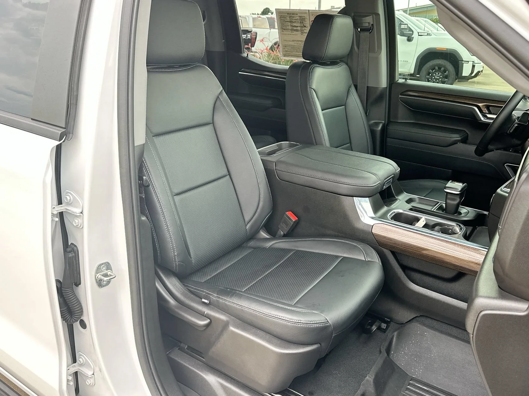 2024 Chevrolet Silverado 1500 RST - Photo 24