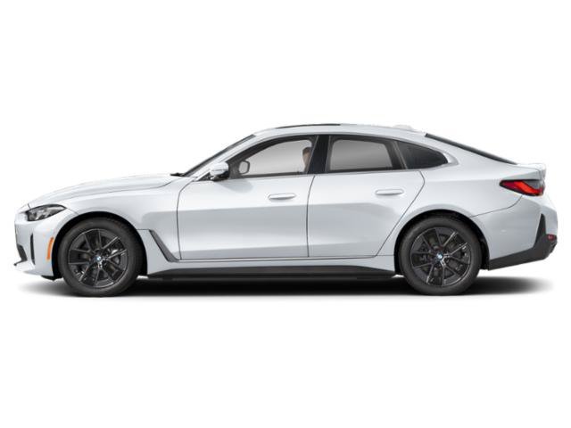 New 2026 Alpine White BMW xDrive40 image 3